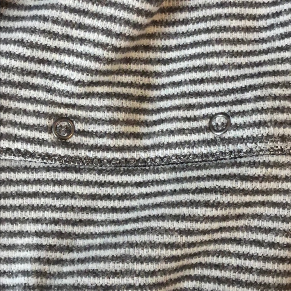 Lululemon Vinyasa Convertable Scarf - image 8